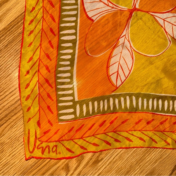 Vintage Vera Neumann sheer floral 26” square Scarf in orange, chartreuse green - Picture 2 of 7